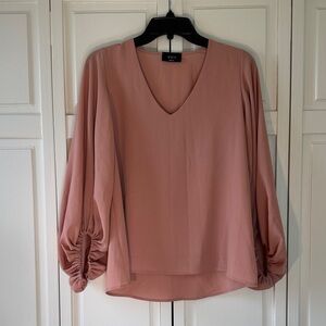 Vici Mauve/Dusty Rose V-Neck Blouse with Gathered Sleeves Size Small